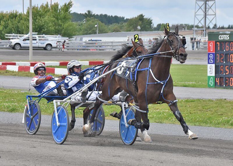 The Light Speed sizzles in Breeders Trophy Series